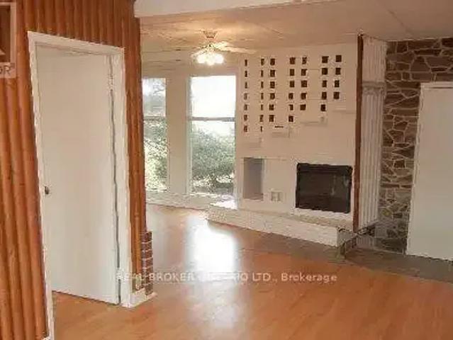 2 Bedroom House Richmond Hill ON 105716102