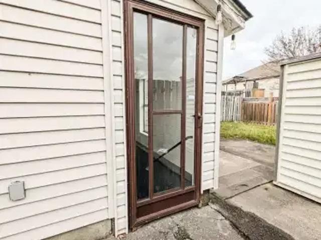 2 Bedroom House Welland ON 104106879