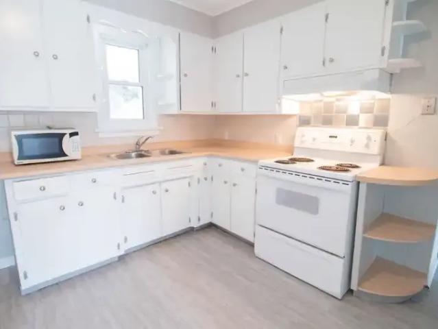 2 Bedroom House Welland ON 105378104
