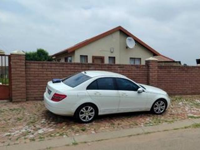 2 bedroom house with 3 outside rooms.