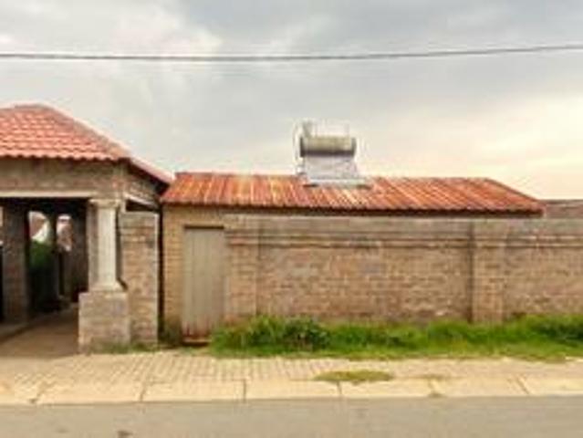 2 bedroom house with incredible inco.