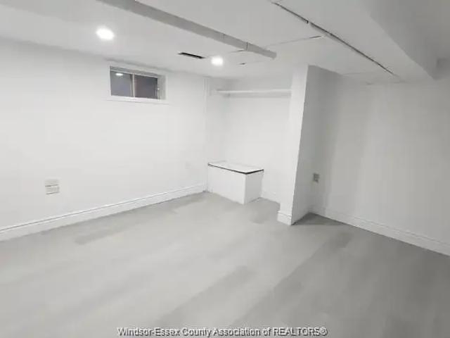 2 Bedroom House Windsor ON 101878613