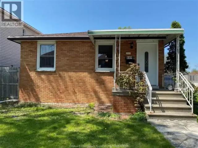 2 Bedroom House Windsor ON 101878256