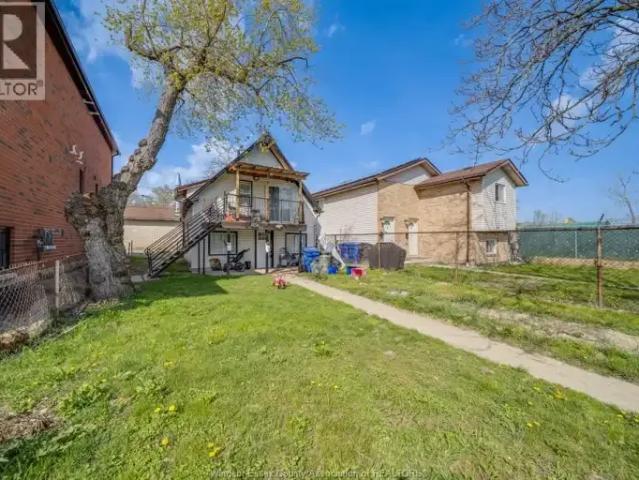 2 Bedroom House Windsor ON 101879258