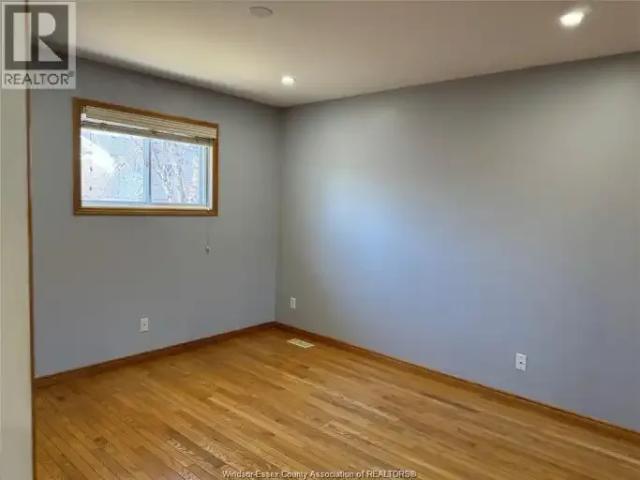 2 Bedroom House Windsor ON 102795019