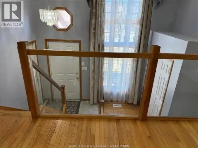 2 Bedroom House Windsor ON 102272653