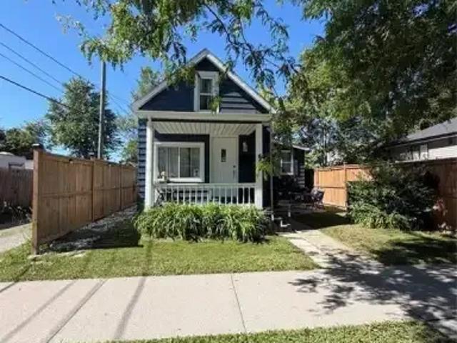 2 Bedroom House Windsor ON 104972846