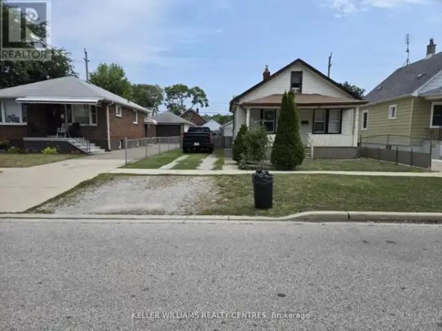 2 Bedroom House Windsor ON 104972970