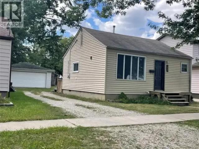 2 Bedroom House Windsor ON 105186123