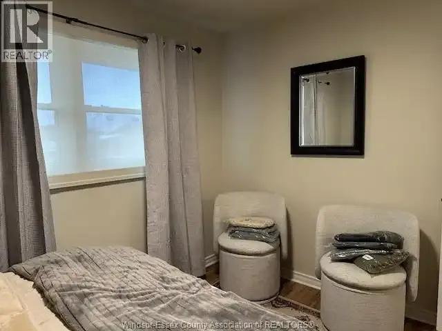 2 Bedroom House Windsor ON LS100809867