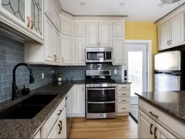 2 Bedroom House Winnipeg MB 103542167