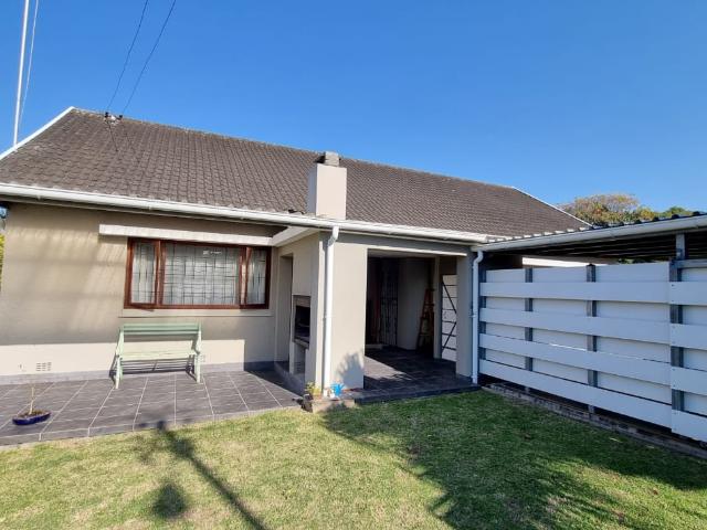 2 Bedroom House To Let in Nahoon