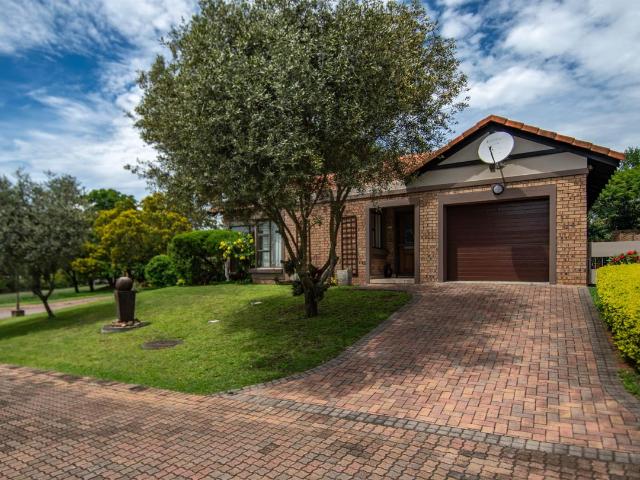 2 Bedroom House To Let in Bateleur Estate