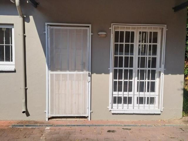 2 Bedroom House To Let in Highlands North