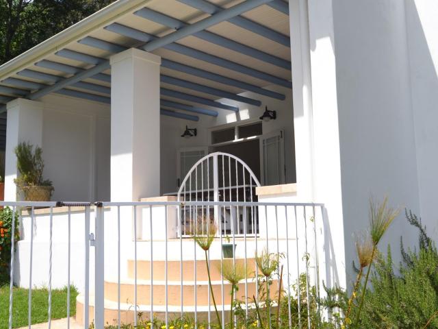 2 Bedroom House To Let in Longkloof
