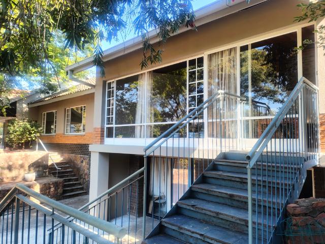 2 Bedroom House To Let in Val De Grace