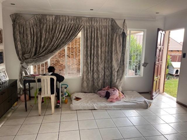 2 Bedroom House To Rent in Terenure
