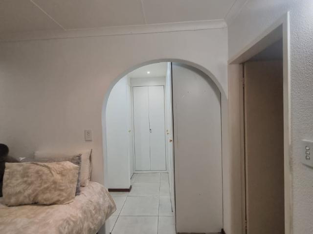 2 Bedroom House To Rent in Wilgeheuwel