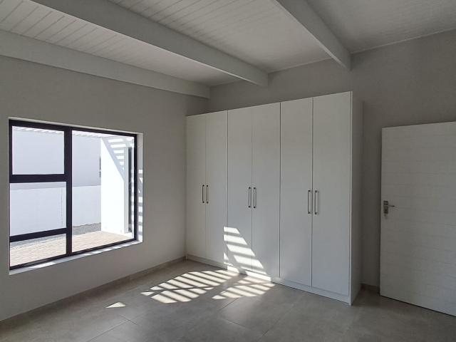 2 Bedroom House To Rent in Britannia Bay