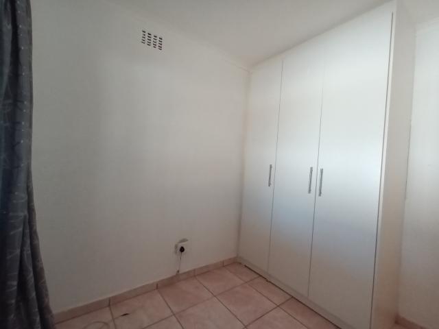 2 Bedroom House To Rent in Florida Park