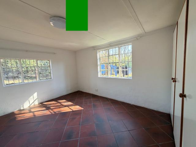 2 Bedroom House To Rent in Glen Austin AH