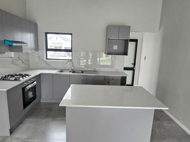 2 Bedroom House To Rent in Laguna