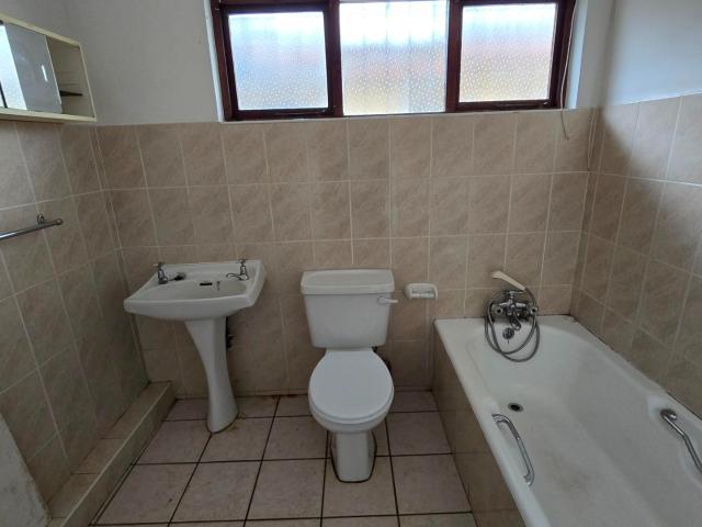 2 Bedroom House To Rent in Margate
