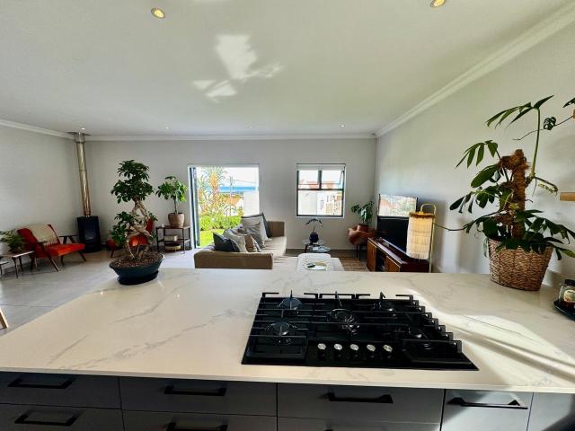 2 Bedroom House To Rent in Monte Sereno