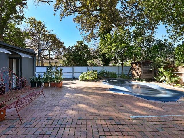 2 Bedroom house to rent in Newlands, Cape Town
