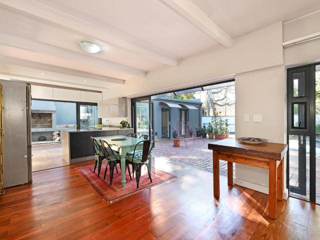 2 Bedroom house to rent in Newlands, Cape Town