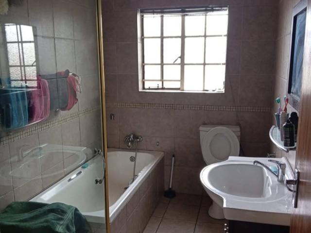 2 Bedroom House To Rent in Reyno Ridge