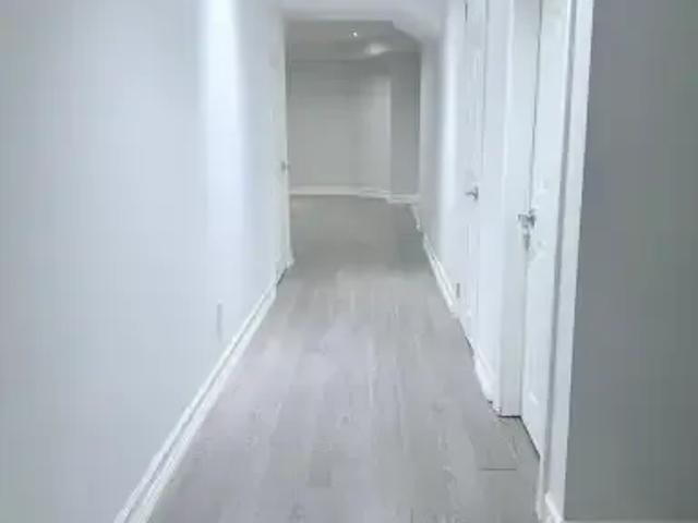 2 Bedroom House Vaughan ON 100527481