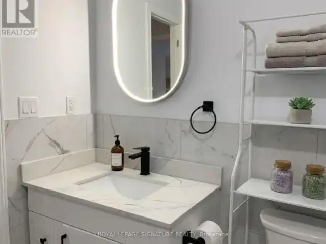 2 Bedroom House Vaughan ON 102204292