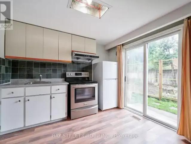2 Bedroom House Vaughan ON 103301367