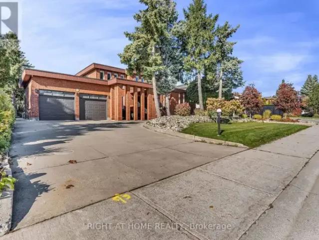 2 Bedroom House Vaughan ON 105135777