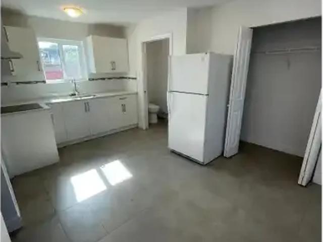 2 Bedroom House Vancouver BC 103322789