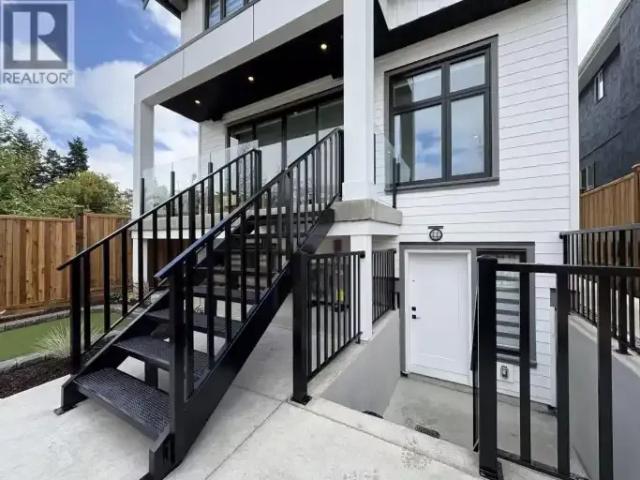 2 Bedroom House Vancouver BC 104888925