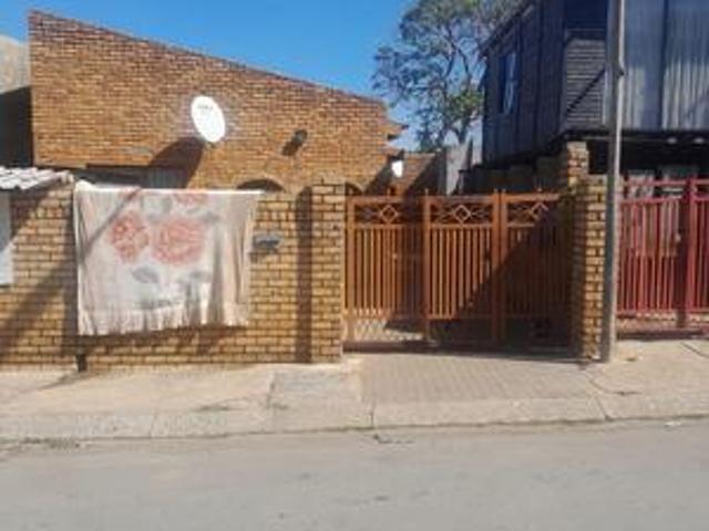 2 bedroom home with spacious outside.
