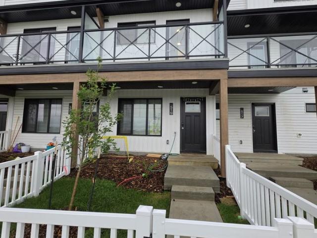 2 Bedroom Home for Rent at 519 Aster Dr Nw, Edmonton, AB T6T 2X1 Silver Berry