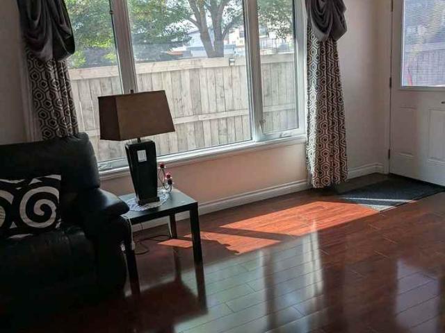 2 Bedroom Home for Rent at 9862 80 Ave Nw, Edmonton, AB T6E 1T1 Ritchie