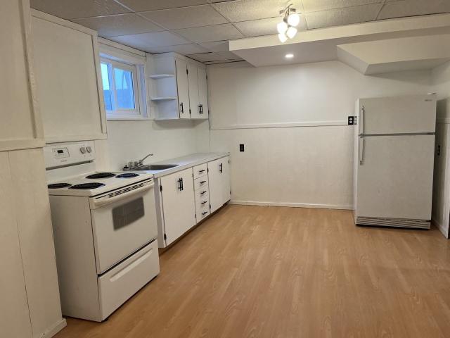 2 Bedroom Home for Rent at 117 1 St Se Lowr, Redcliff, AB T0J None