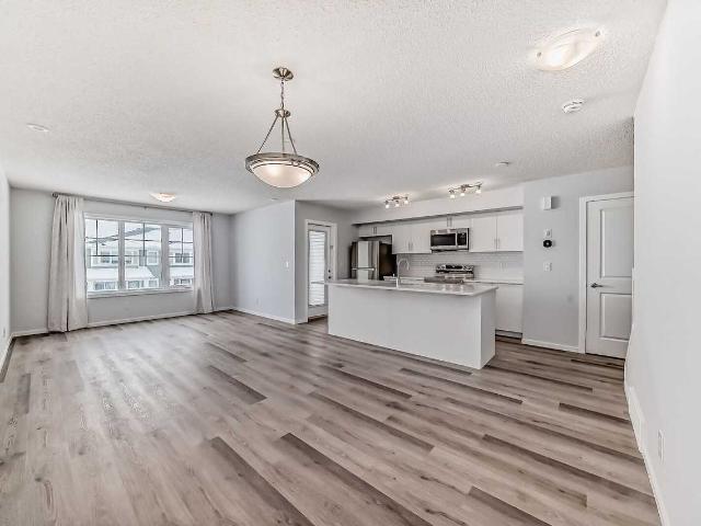 2 Bedroom Home for Rent at 328 Windbury Rd Sw, Airdrie, AB T4B 5J5