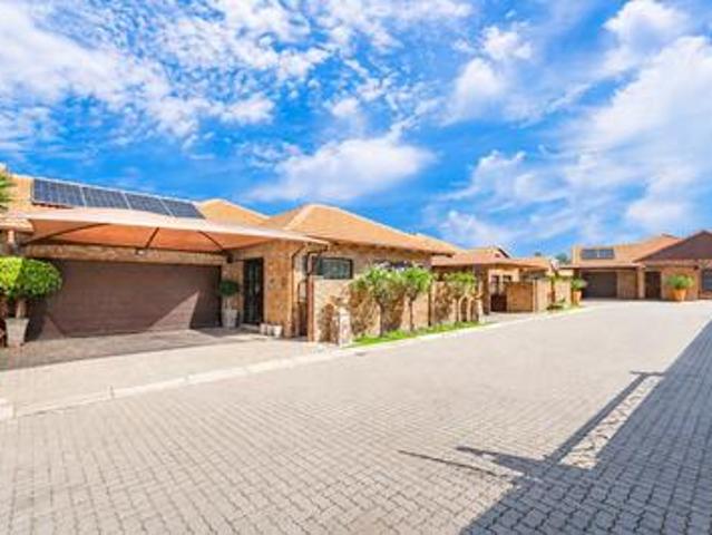 2 bedroom home in prestigious salem.