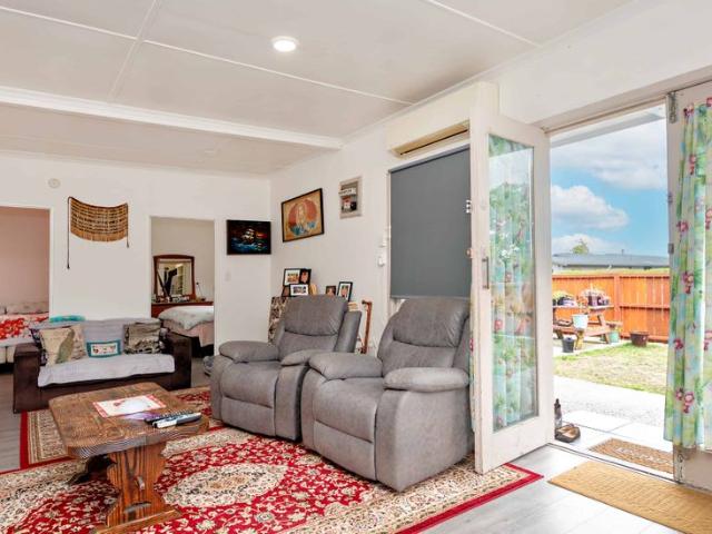 2 Bedroom Home on the Hill