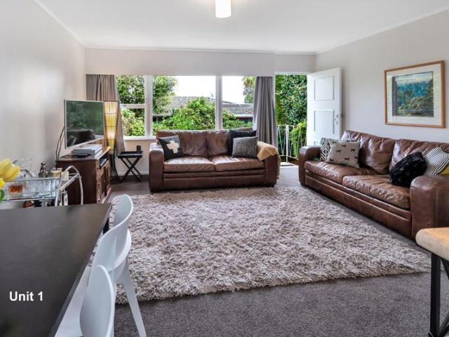 2 BEDROOM IN BUCKLANDS BEACH