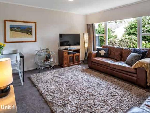 2 BEDROOM IN BUCKLANDS BEACH