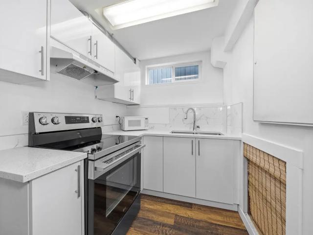 2 BEDROOM IN ERIN WOODS SE