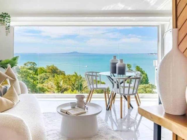 2 Bedroom Ocean view Apartment