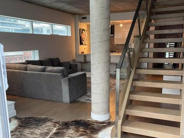 2 bedroom loft for rent in king west 6500 monthly