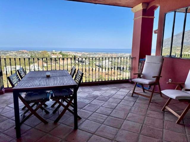 2 bedroom luxury Apartment for rent in Benahavís, Andalusia